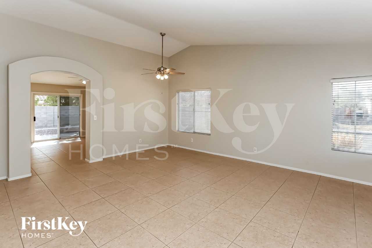 4822 Wind Break Ln - Photo 5 of 18