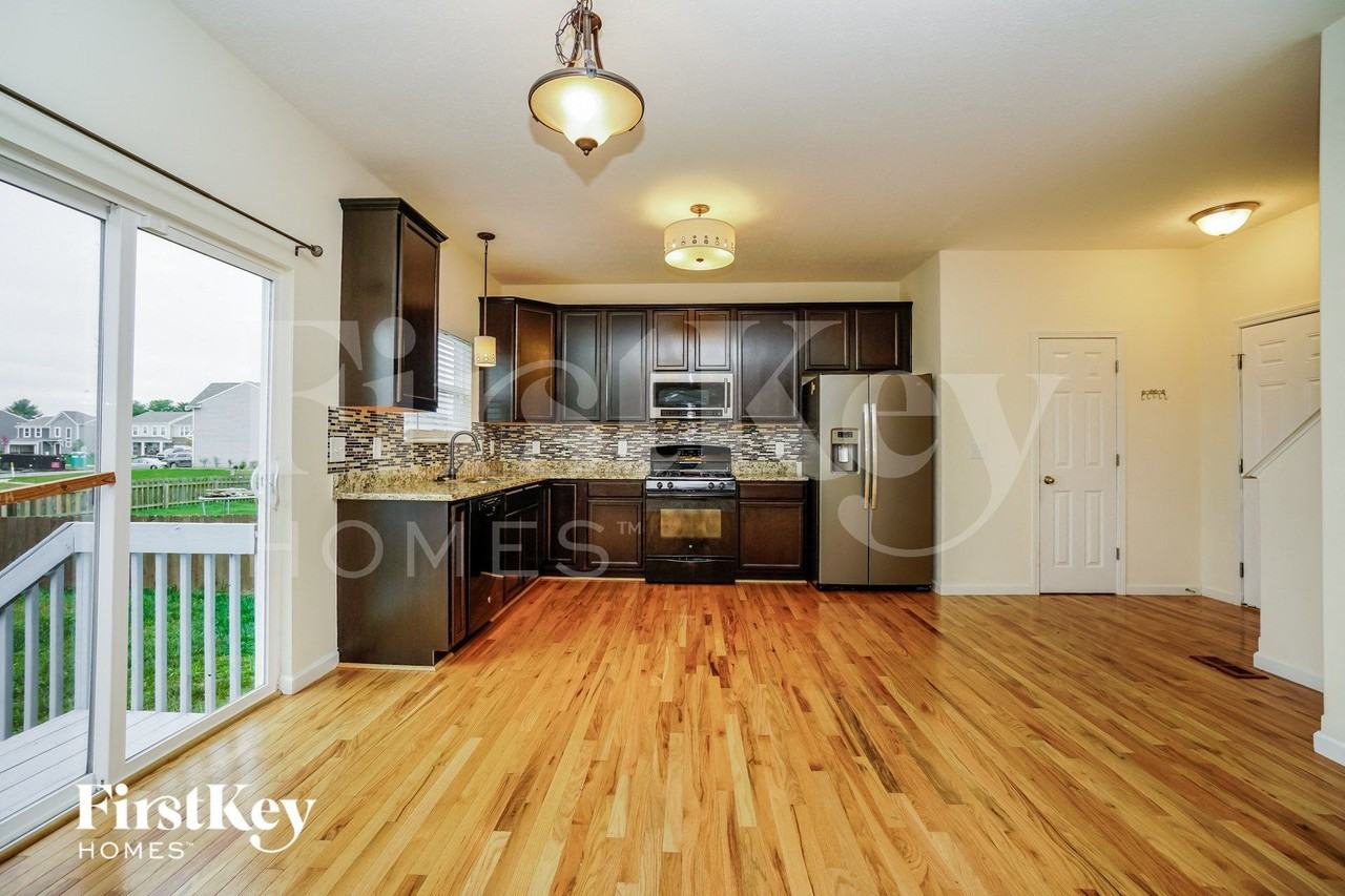 79 Henderson Ln - Photo 5 of 15