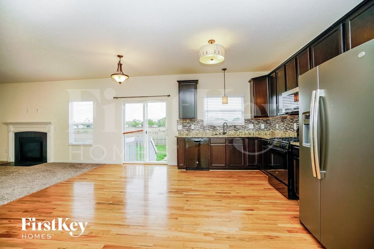 79 Henderson Ln - Photo 7 of 15