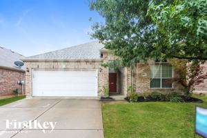 featured image of 2852 Maple Creek Dr