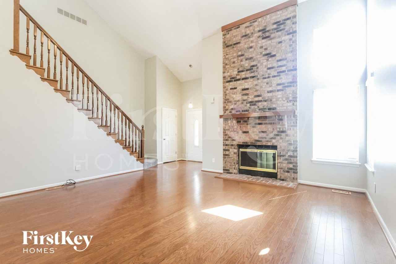 7640 Geist Valley Ct - Photo 3 of 15