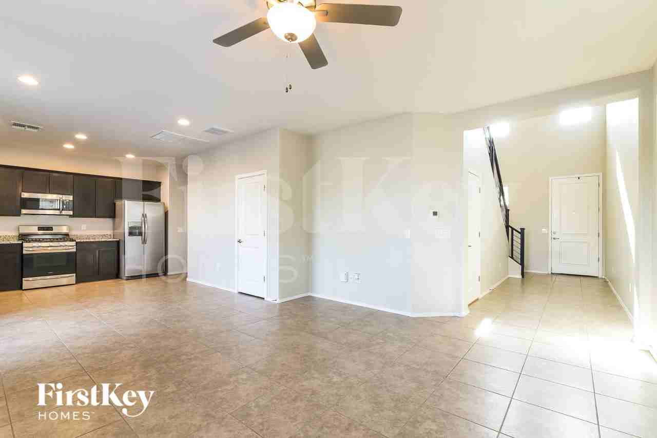 2875 N Fair Oaks Ave - Photo 3 of 19