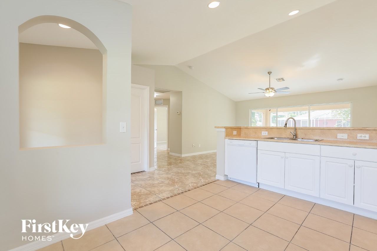 538 Flamingo Ave - Photo 7 of 15