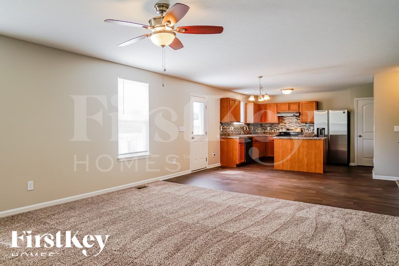 2144 Greencrest Way - Photo 4 of 15