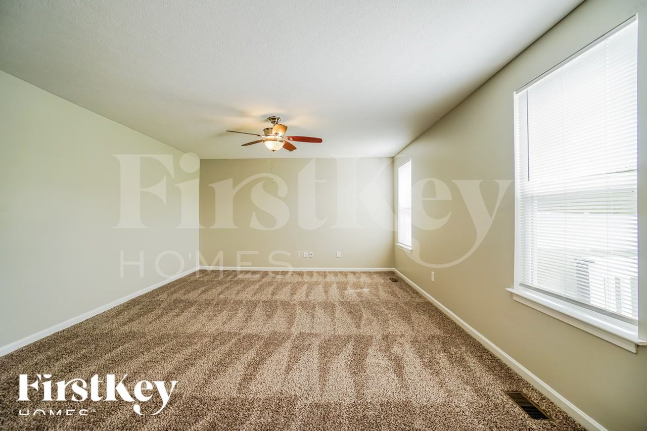 2144 Greencrest Way - Photo 7 of 15