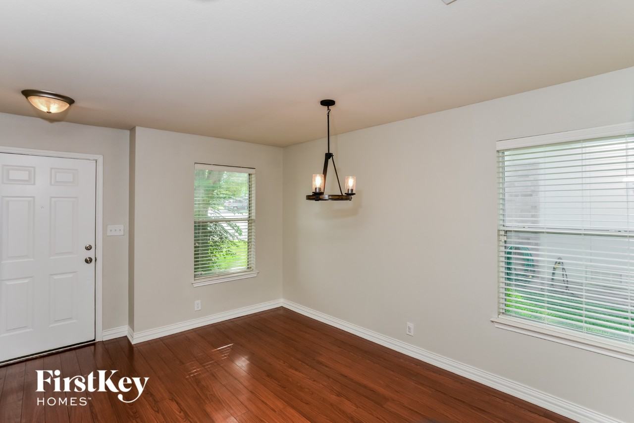 15911 Gino Park - Photo 4 of 15