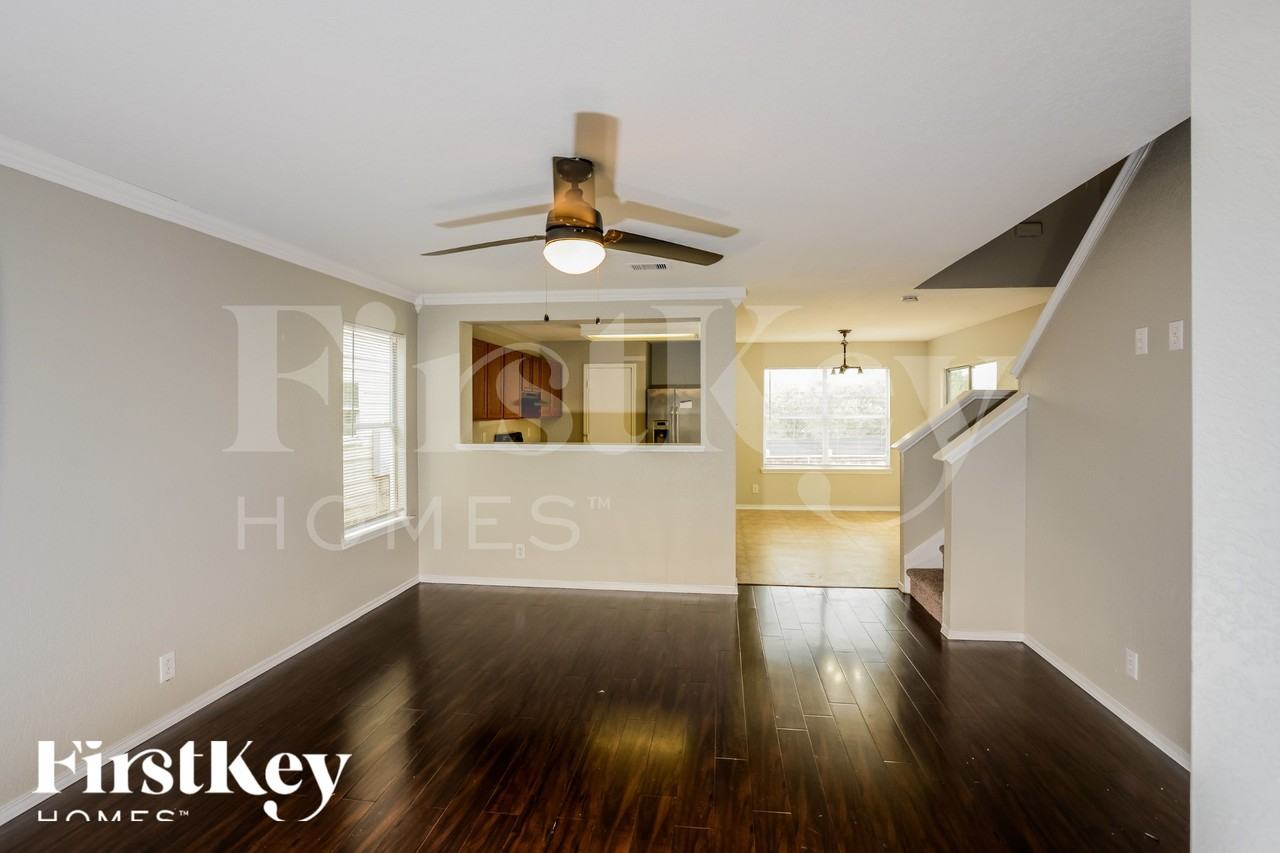 4623 Adkins Trl - Photo 2 of 18
