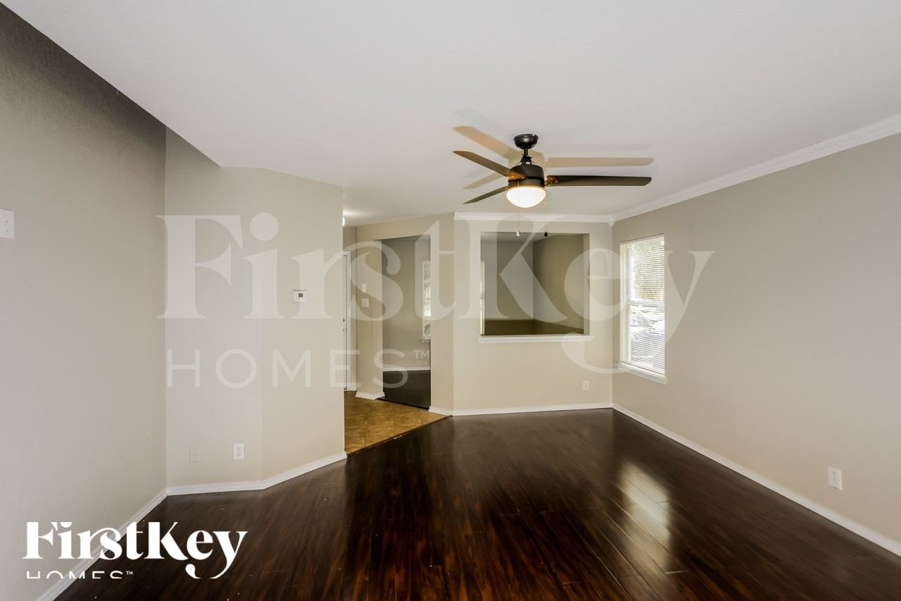 4623 Adkins Trl - Photo 3 of 18