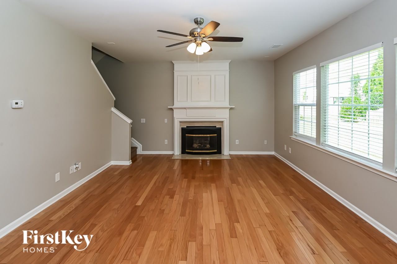 11259 Cypress View Dr - Photo 3 of 15