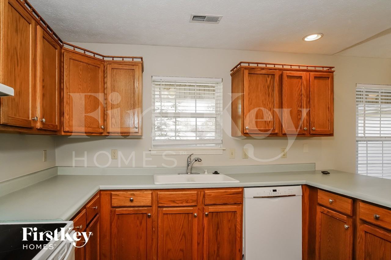 1489 Mimosa Ct - Photo 6 of 15