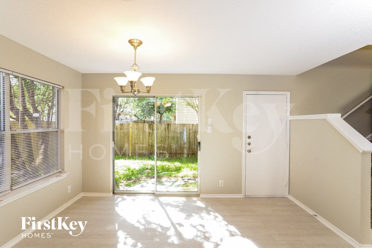 131 Hampton Bnd - Photo 5 of 15