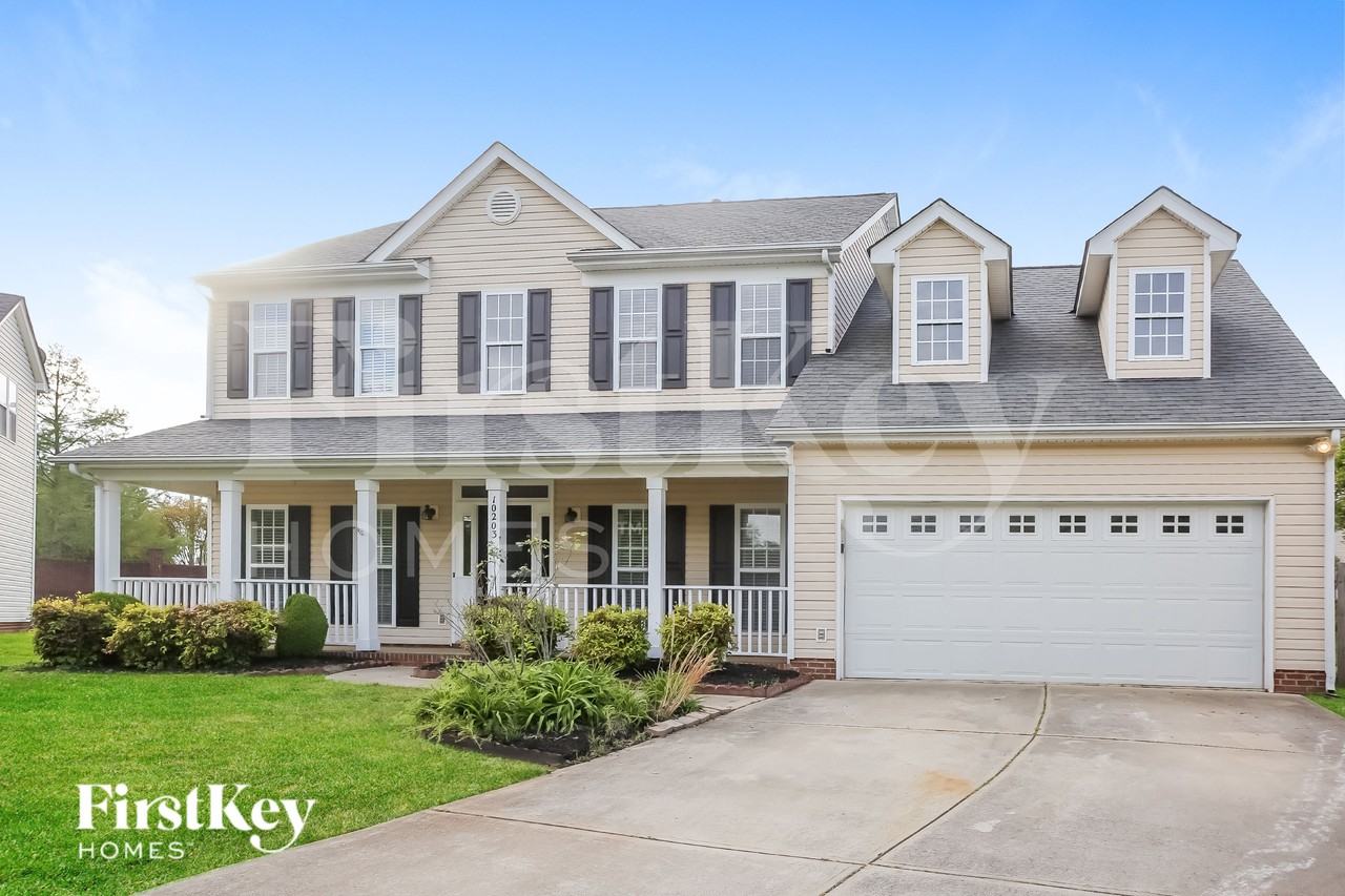 10203 Fairbourne Ct - Photo 2 of 15