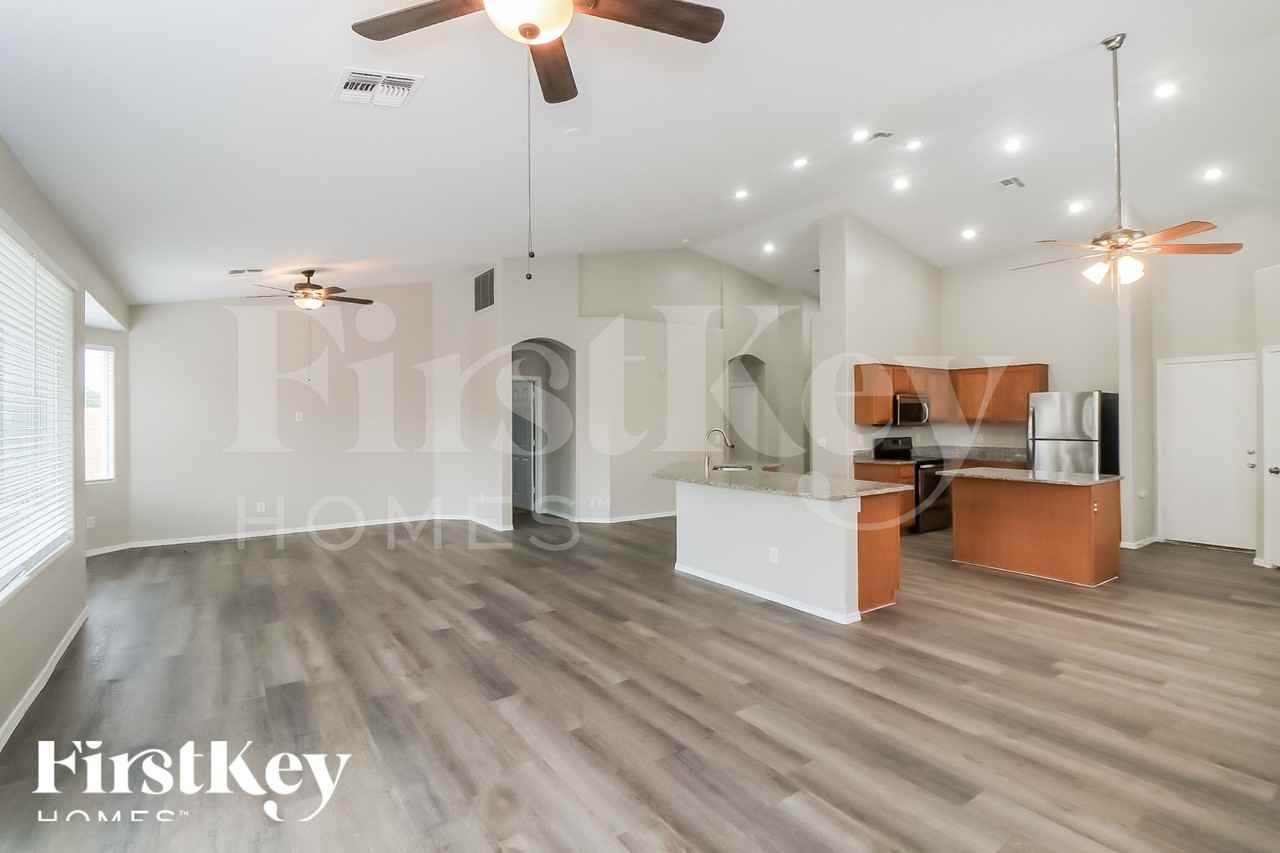 7552 W State Ave - Photo 7 of 18