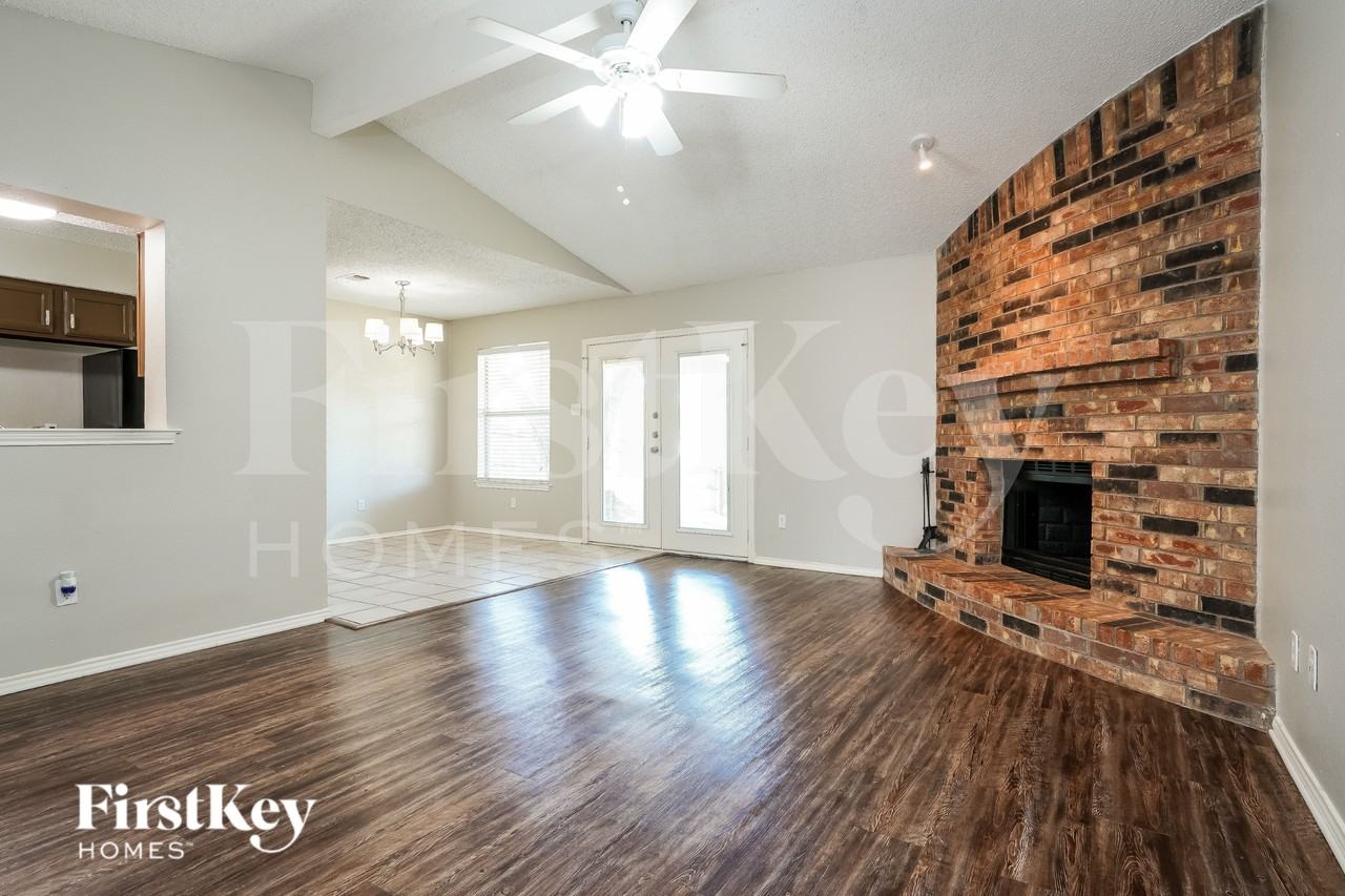 6117 Autumn Springs Dr - Photo 2 of 19