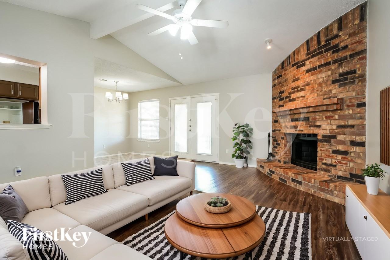 6117 Autumn Springs Dr - Photo 3 of 19