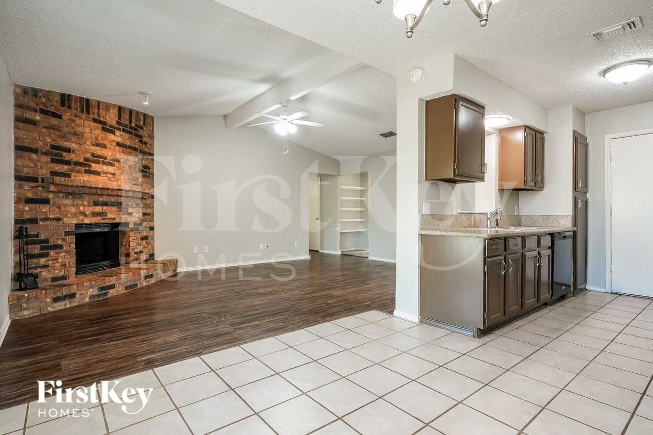 6117 Autumn Springs Dr - Photo 4 of 19