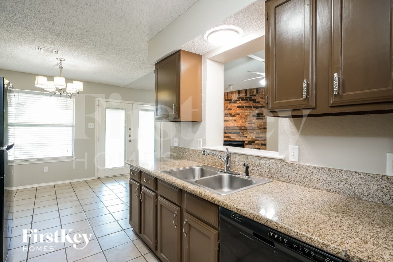 6117 Autumn Springs Dr - Photo 7 of 19