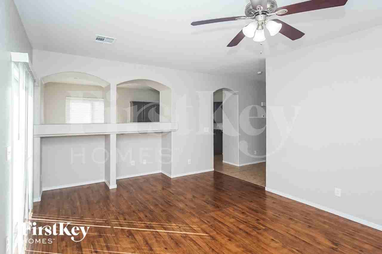 7486 Decoro St - Photo 3 of 15