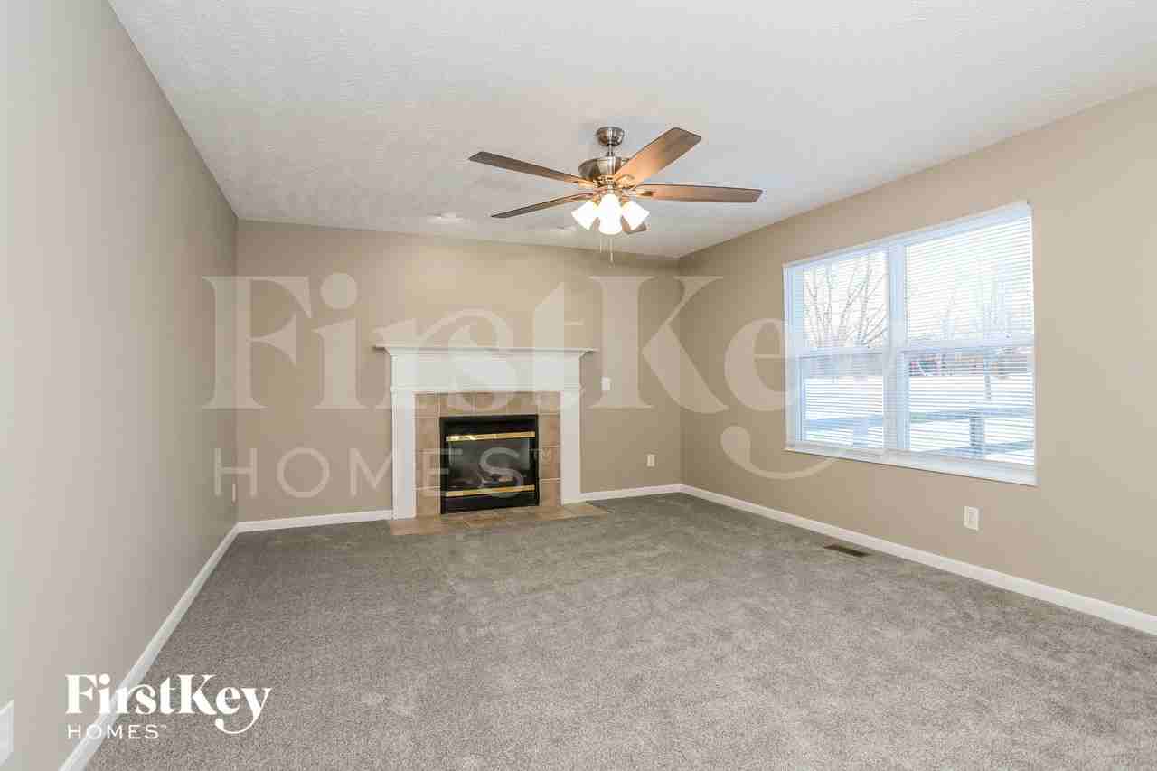 26 Forest Pond Dr - Photo 3 of 15