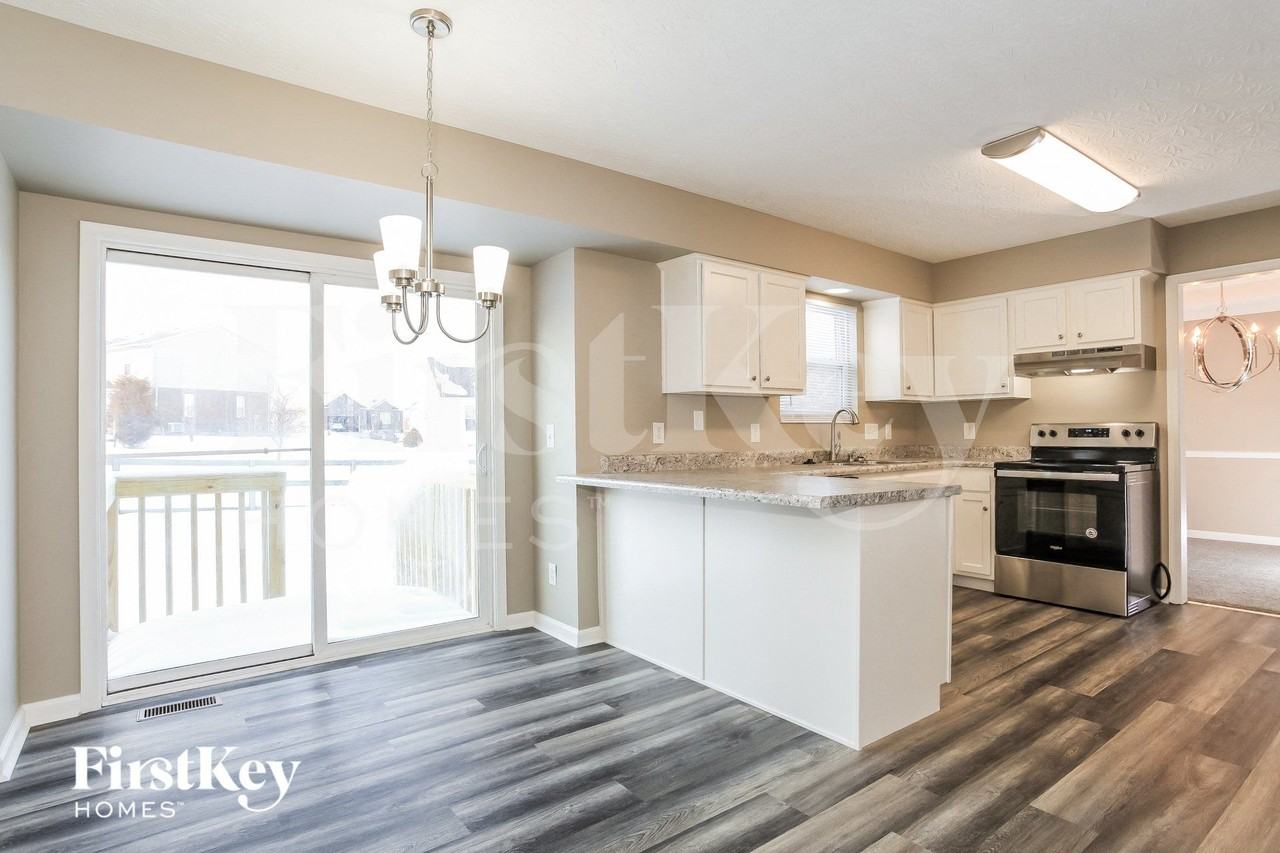 26 Forest Pond Dr - Photo 5 of 15