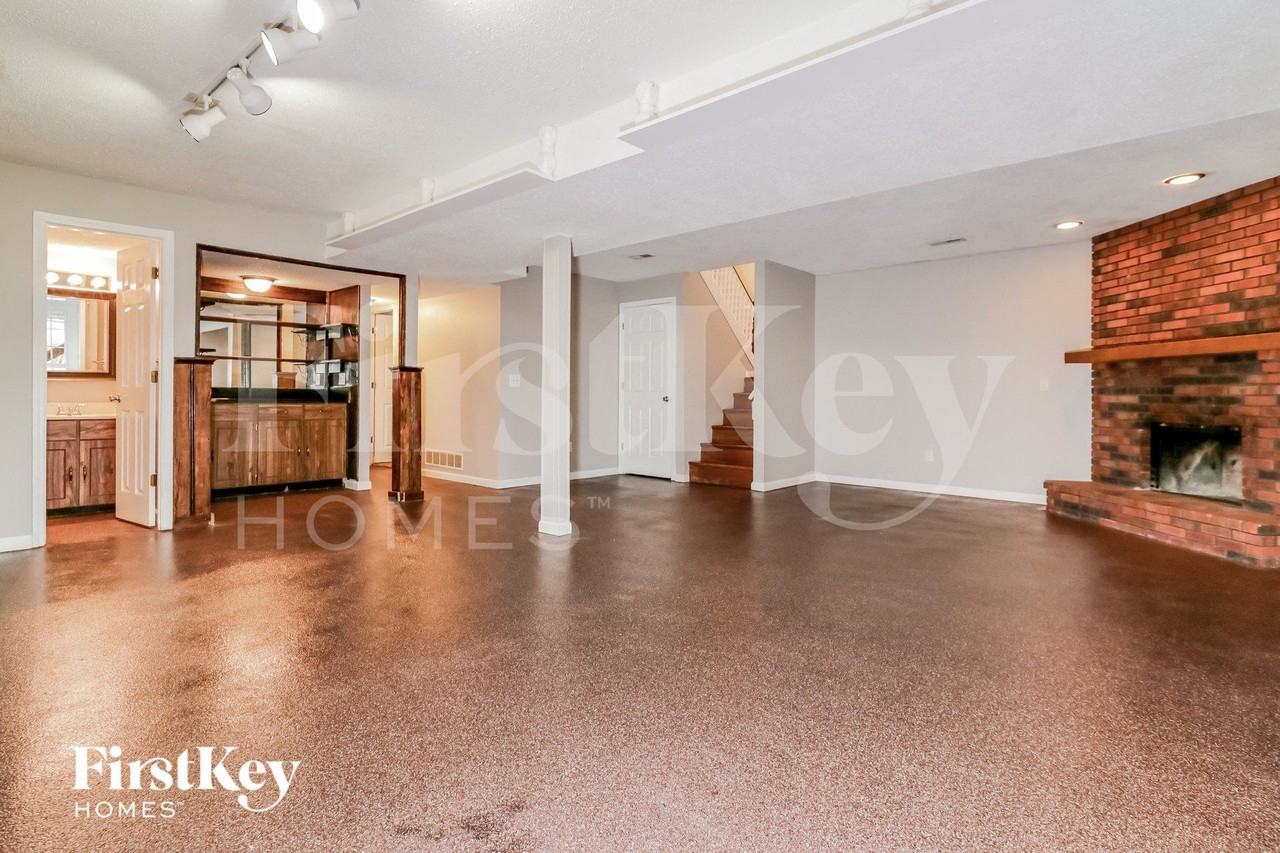 1411 Ticonderoga Dr - Photo 4 of 14