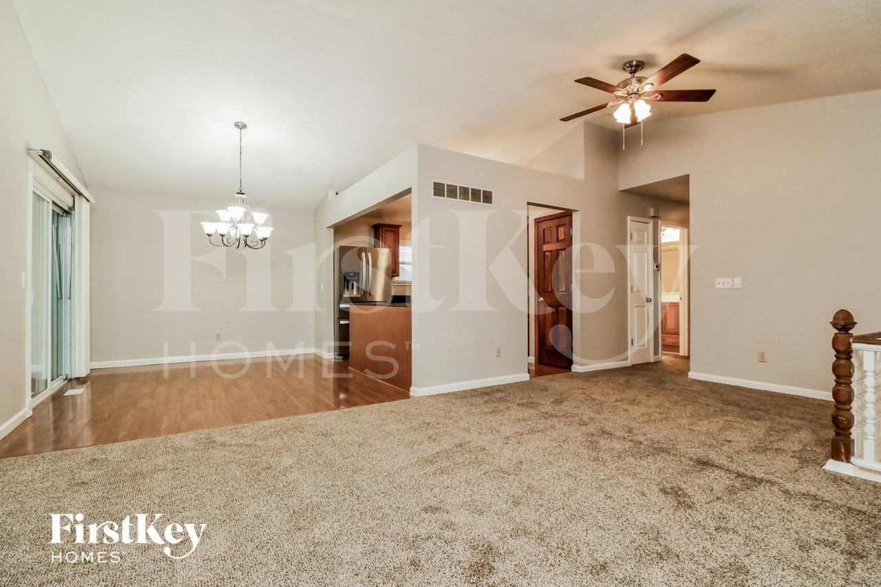 1411 Ticonderoga Dr - Photo 5 of 14