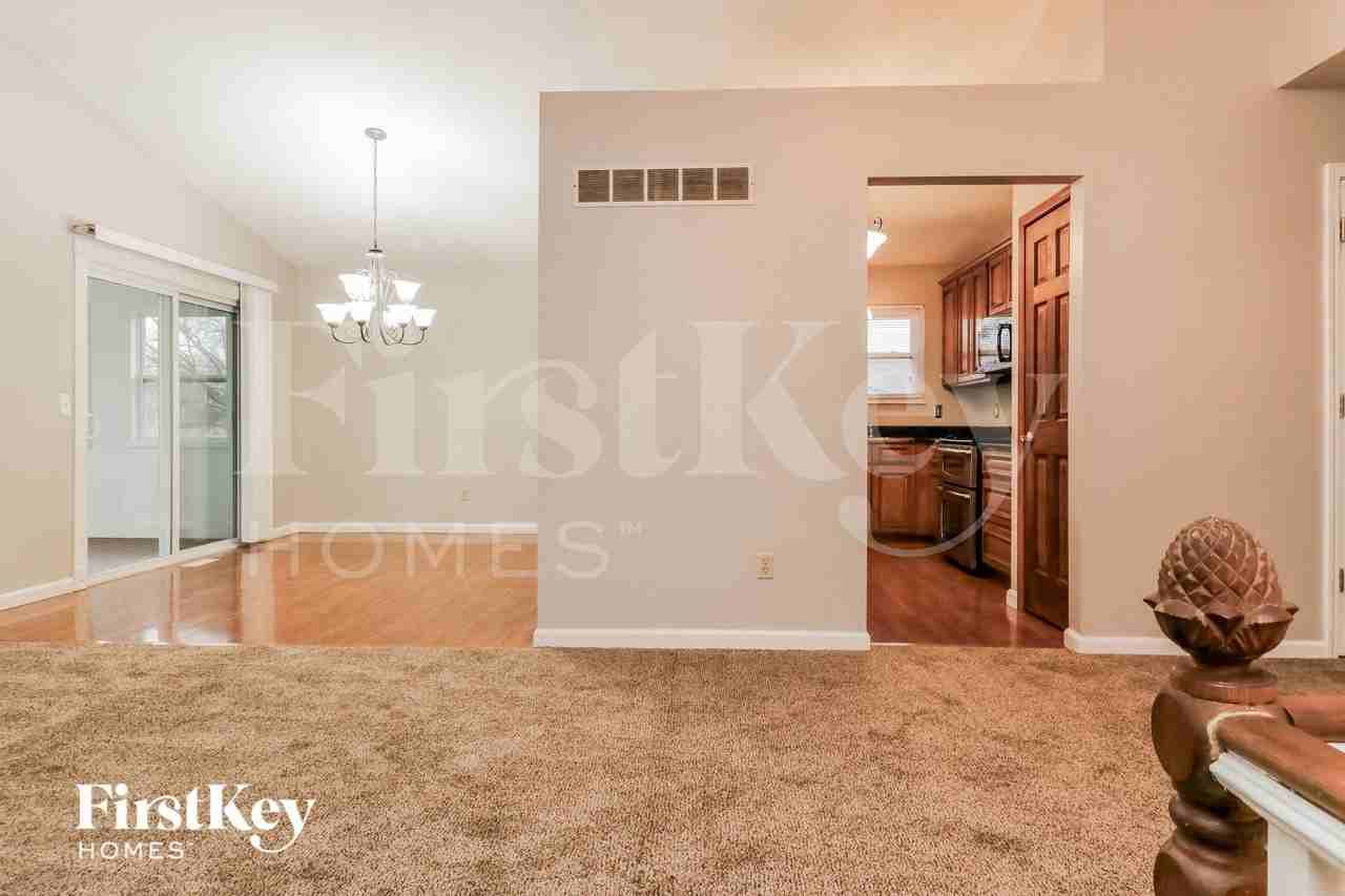 1411 Ticonderoga Dr - Photo 6 of 14