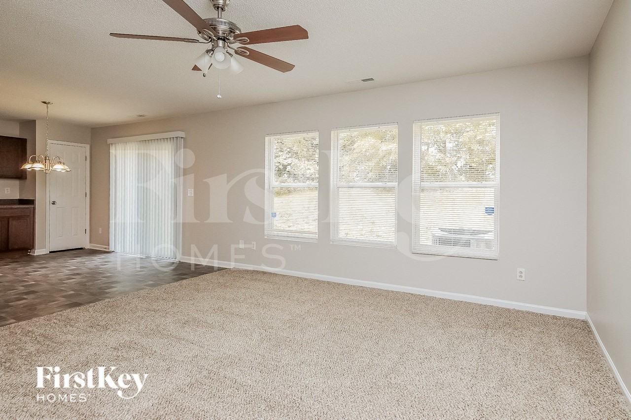 6021 Namozine Ct - Photo 4 of 15