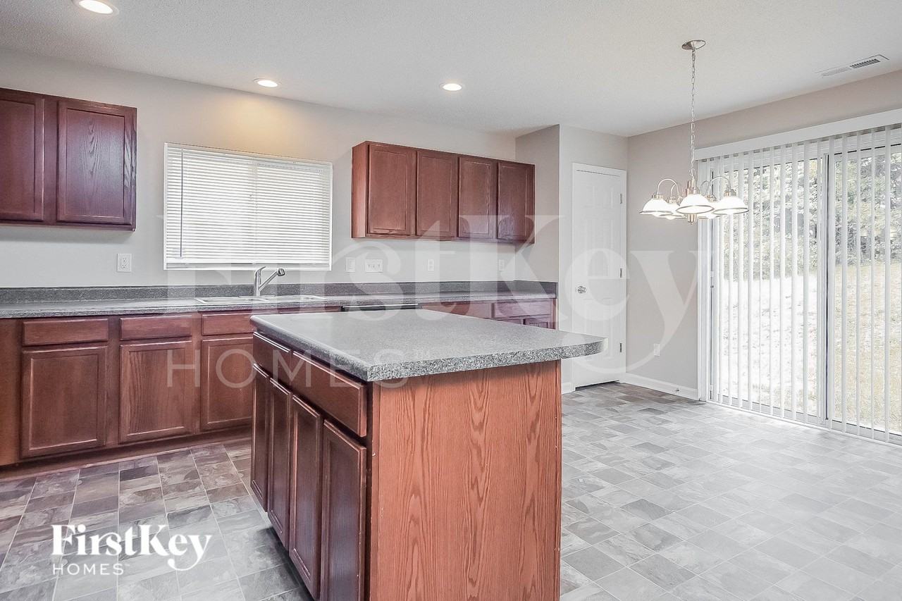 6021 Namozine Ct - Photo 7 of 15