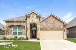 featured image of 921 Lake Cypress Ln