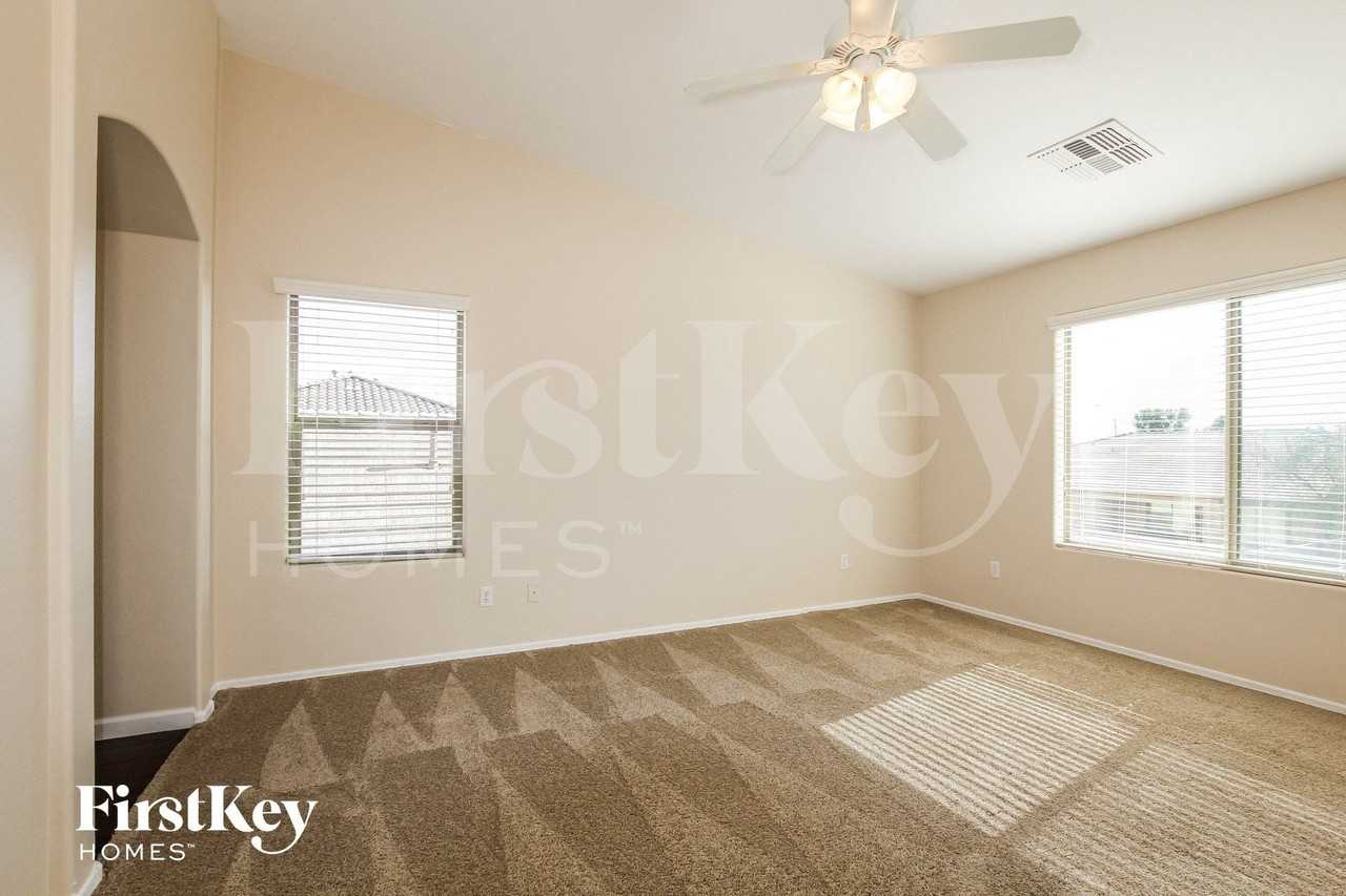 18089 W Westpark Blvd - Photo 6 of 15