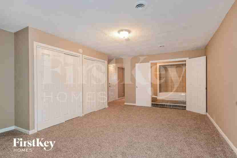 979 Dawnview Dr - Photo 7 of 16