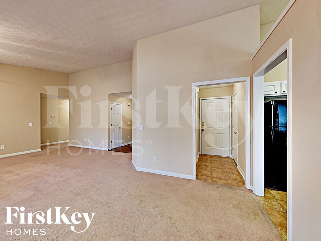 85 Harvard Dr - Photo 6 of 15