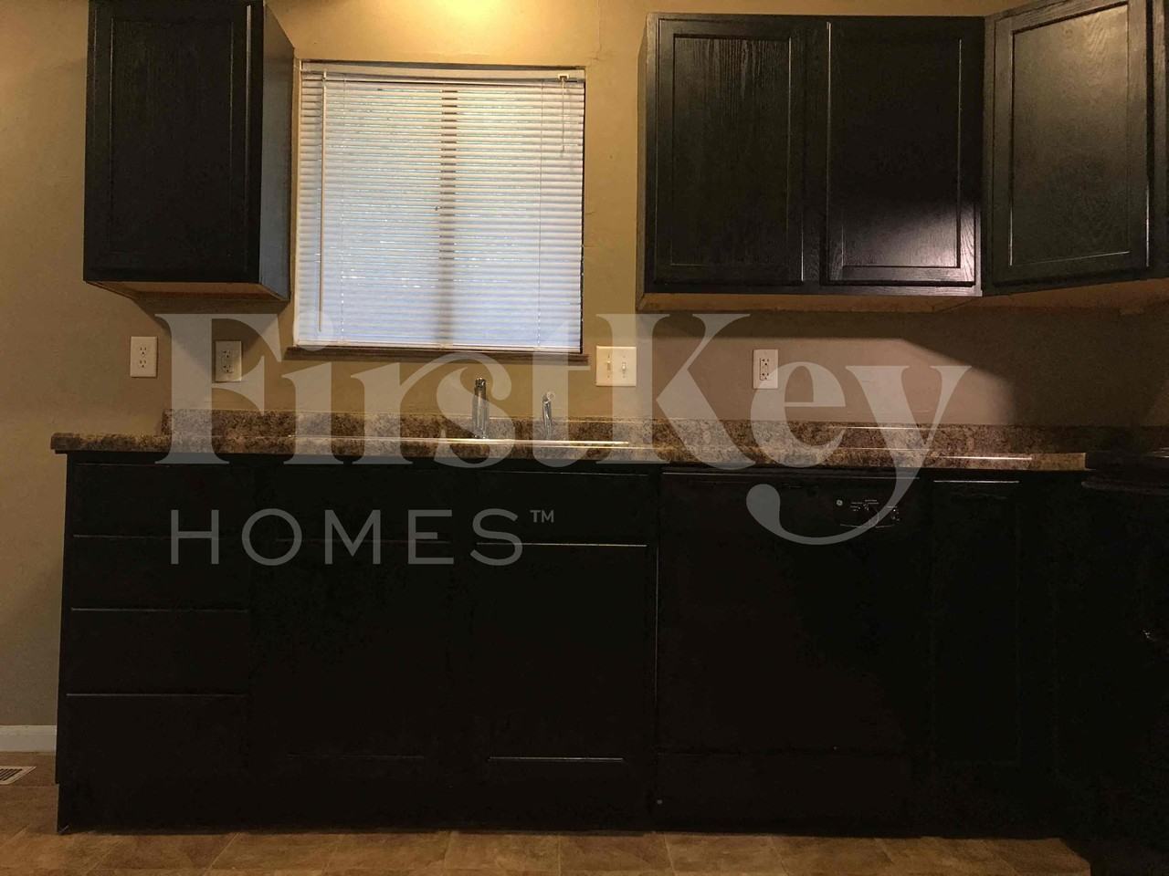 8101 Railroad Rd - Photo 4 of 16