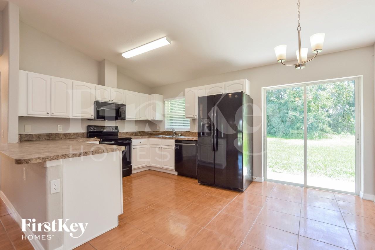 719 Wombat Way - Photo 5 of 18