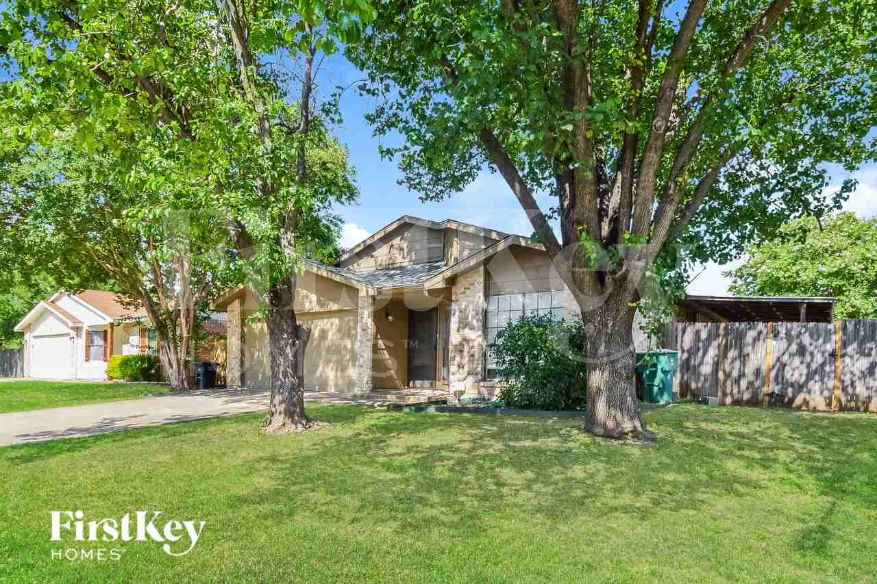 7116 Wayfarer Trl - Photo 3 of 17