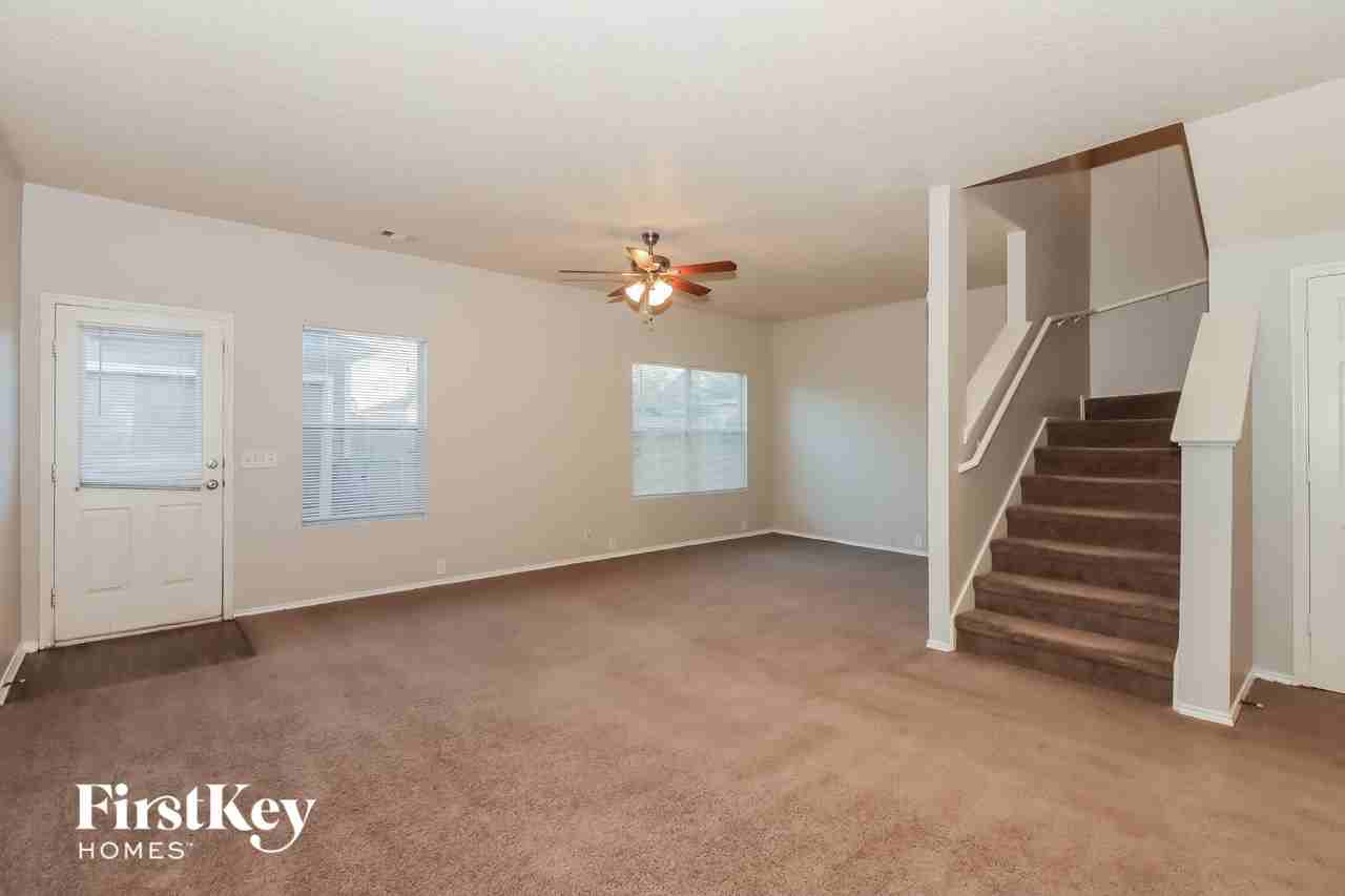 6210 Scotchwood Dr - Photo 3 of 15