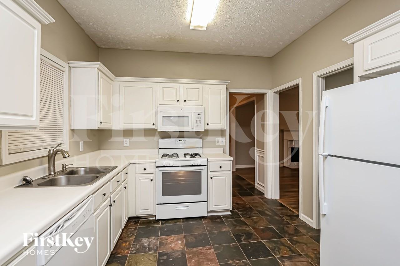 5508 Rose Ridge Ct - Photo 7 of 18