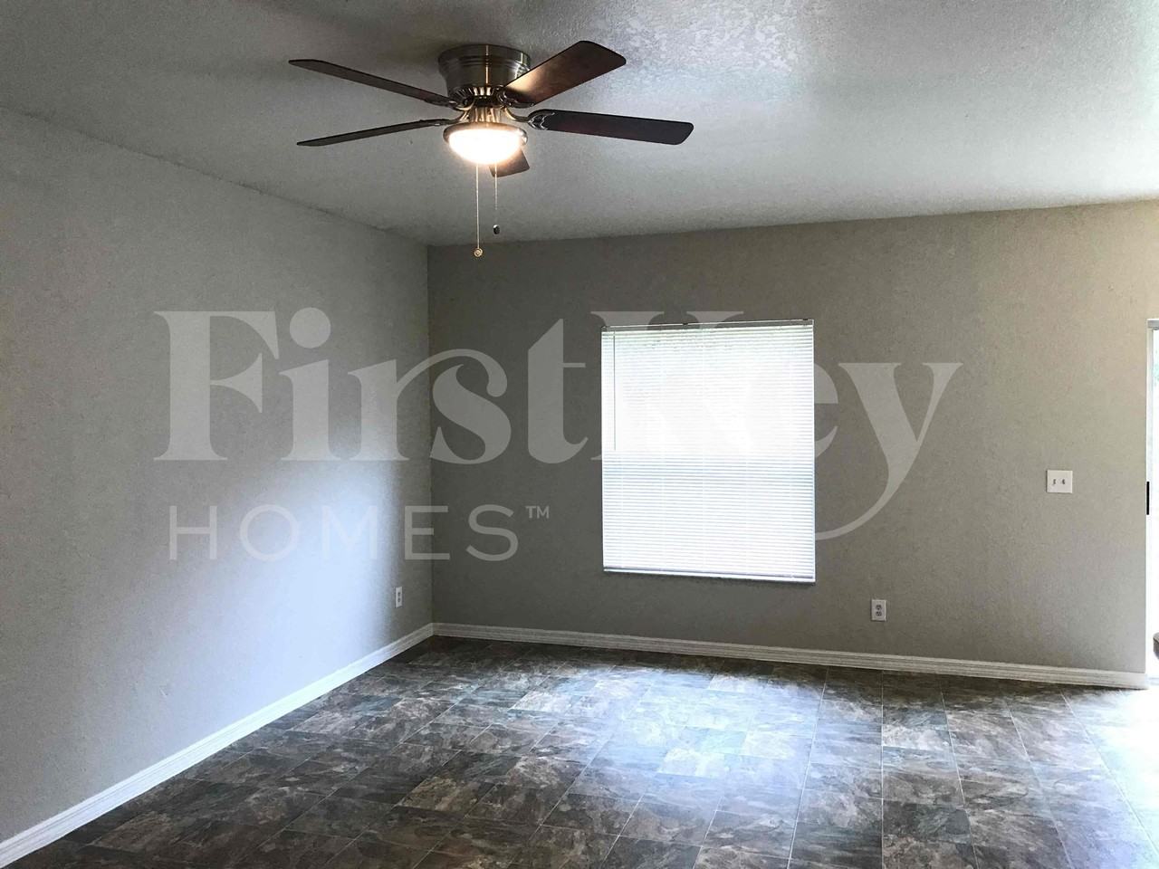 4743 Luther Ave - Photo 3 of 19