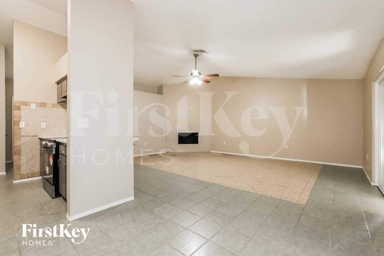 3813 Sugar Creek Ct - Photo 3 of 19