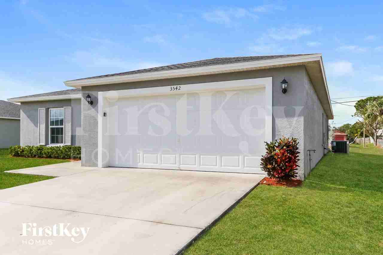 3542 Sw Viceroy St - Photo 2 of 14