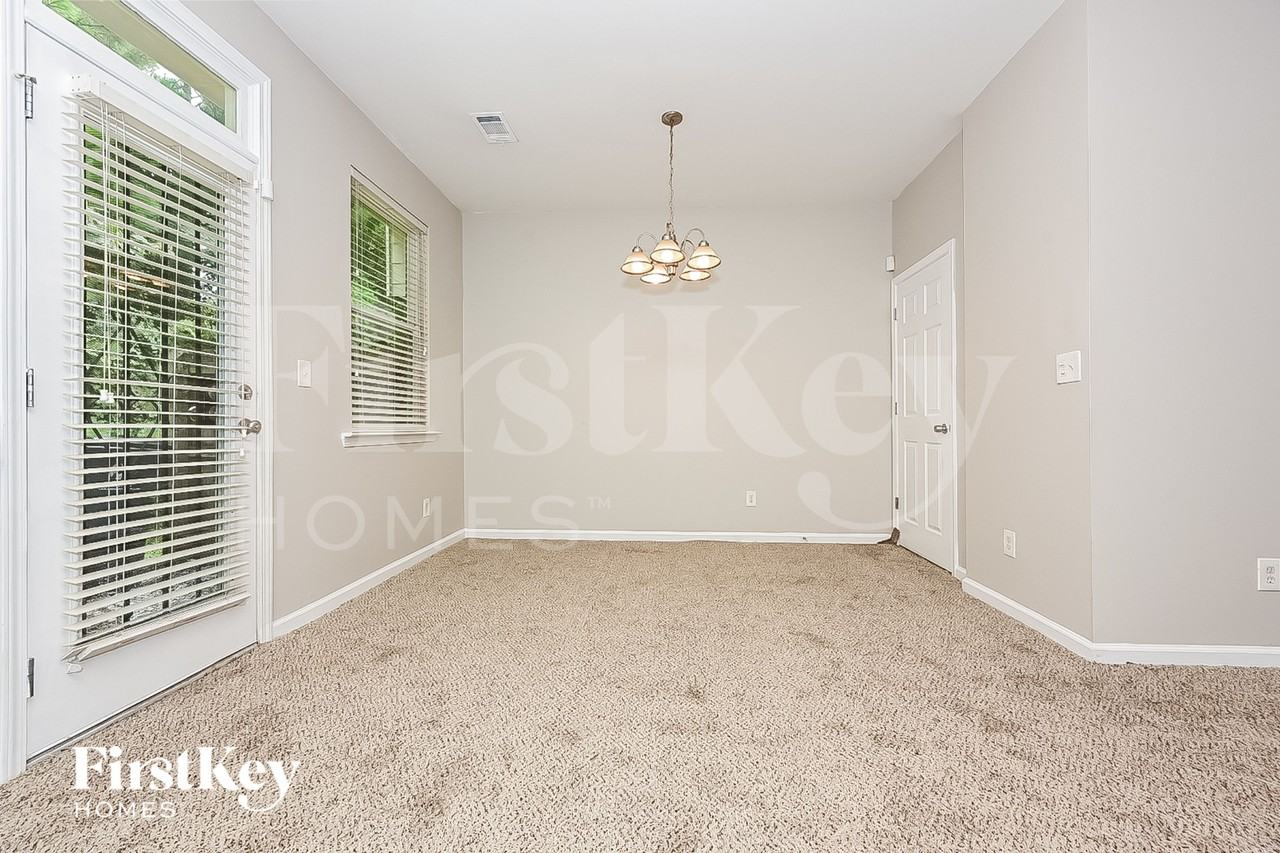 3383 Estes Dr - Photo 3 of 15