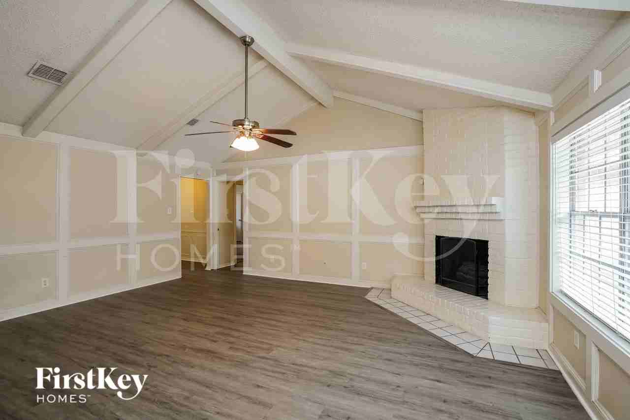 23014 Whispering Willow Dr - Photo 3 of 15