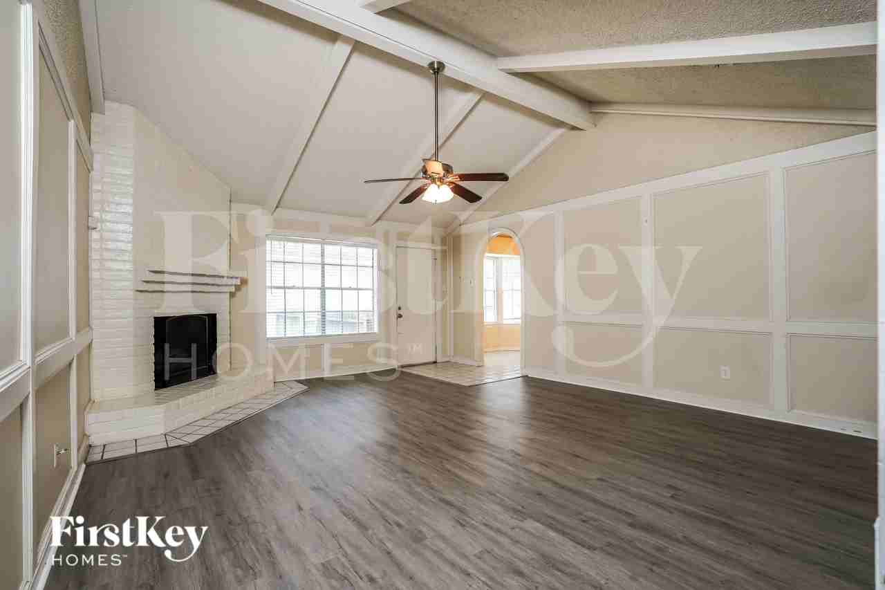 23014 Whispering Willow Dr - Photo 4 of 15