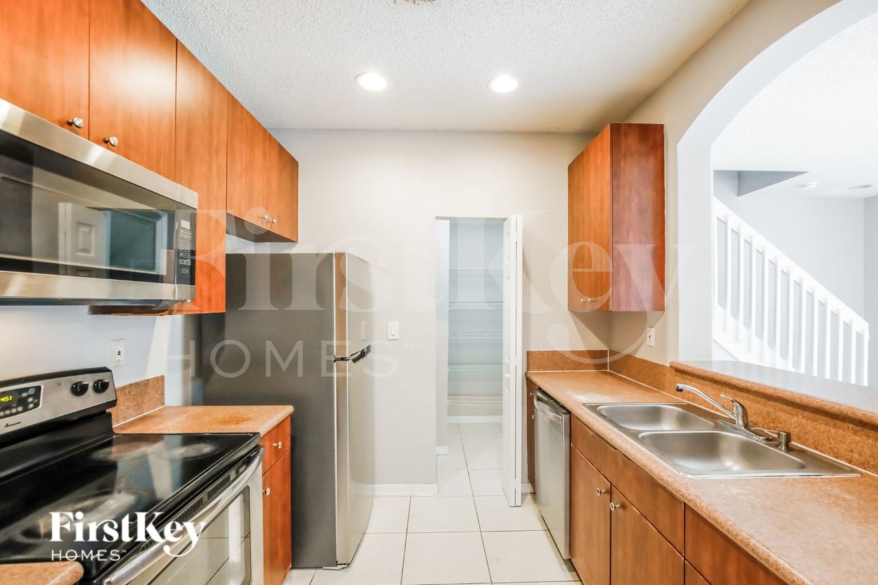 2281 Necircle - Photo 5 of 20