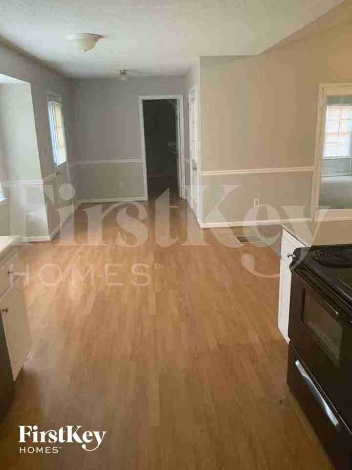 175 Planters Walk - Photo 7 of 14