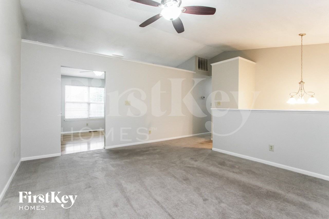 1524 Blue Brook Way - Photo 2 of 15