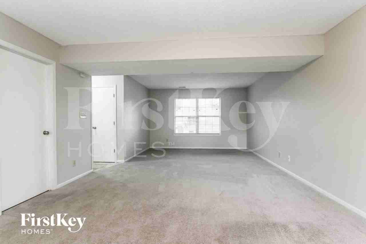 1524 Blue Brook Way - Photo 6 of 15