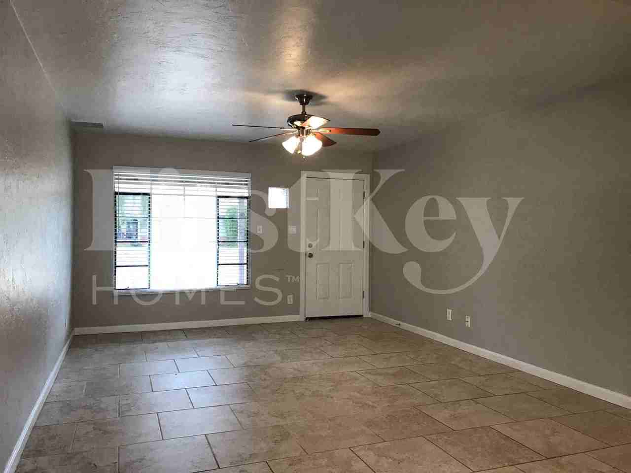 1507 W Berridge Ln - Photo 2 of 18