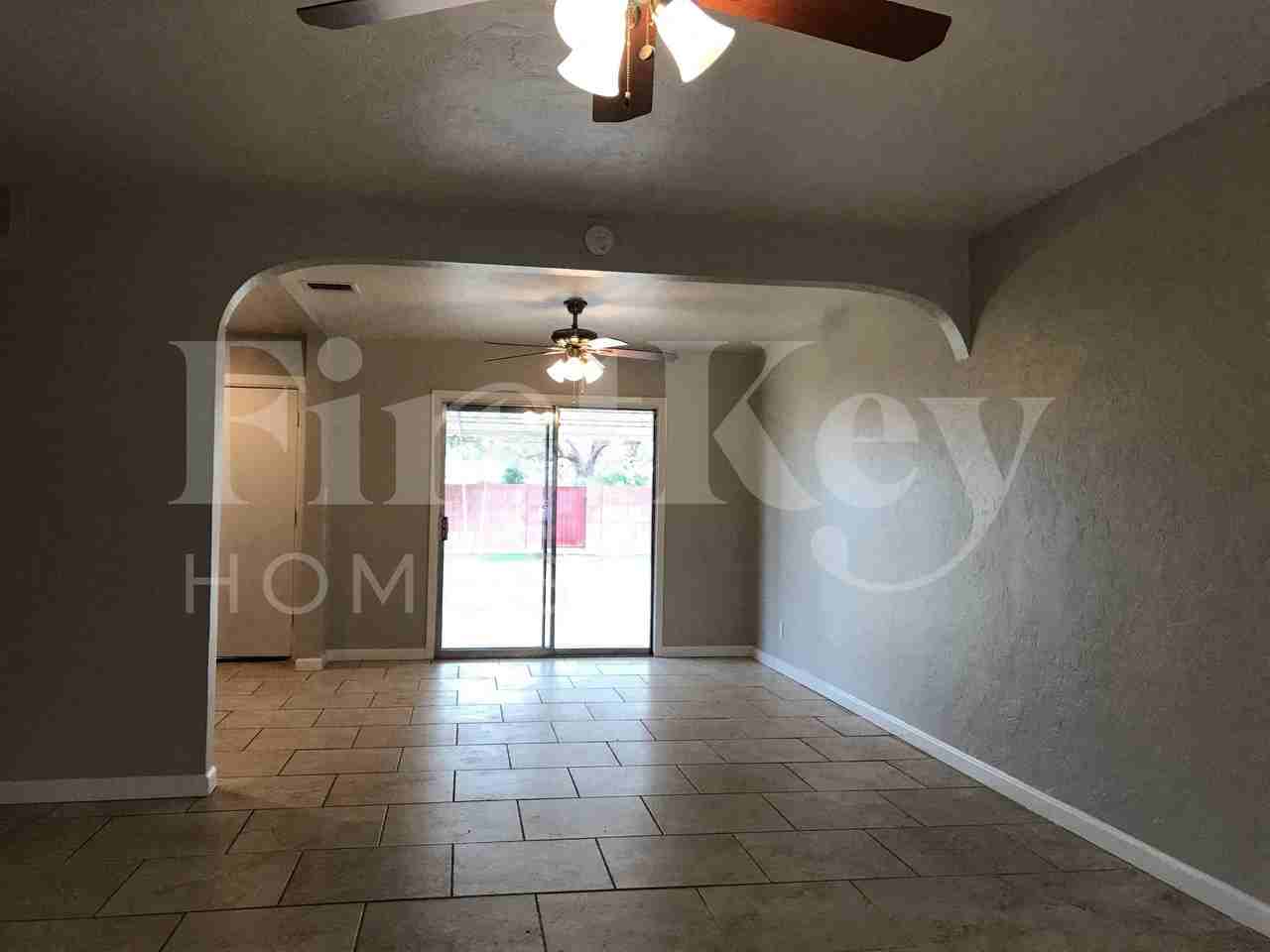 1507 W Berridge Ln - Photo 3 of 18